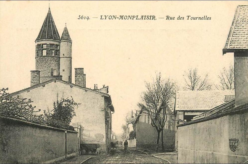 Cil Monplaisir - Histoire : Chateau des Tournelles -Geneanet-cartes-postales - https://creativecommons.org/licenses/by-nc-sa/2.0/fr/