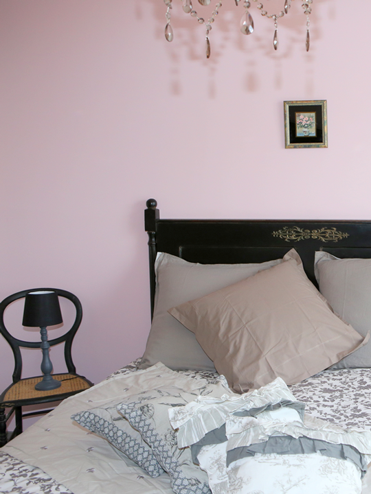 Aux Pierres Magiques - chambre gypse - photo @Sylvie_Ollon